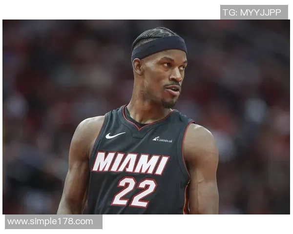 热火球星吉米-巴特勒:赛季末的耀眼表现,季后赛的王者之姿